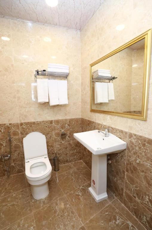 London Hotel And Guest House Μπακού Εξωτερικό φωτογραφία